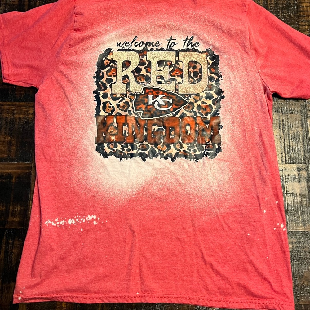 Kansas City Chiefs red size XL tshirt “welcome to red kingdom”